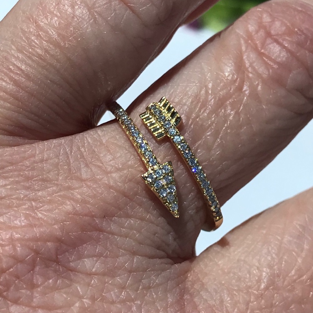 Size 9.5: 14 Karat Gold Plated Clear CZ Arrow Ring - Picture 3 of 8
